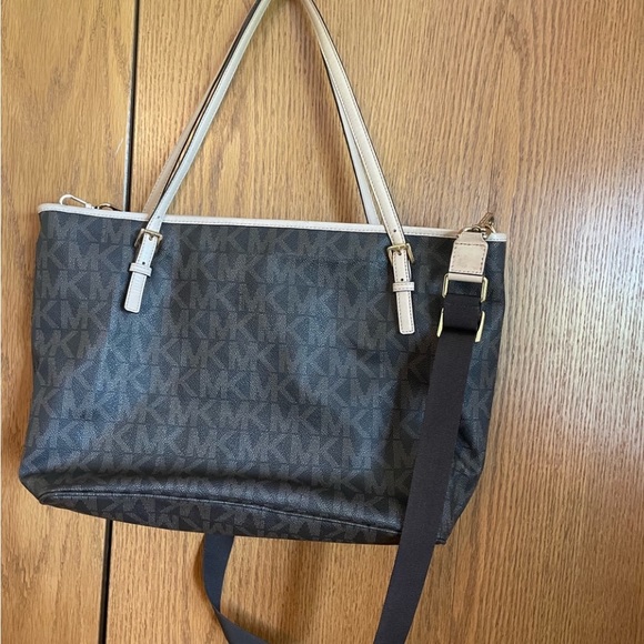 Michael Kors Leather Bag/Tote (large) - Picture 3 of 8